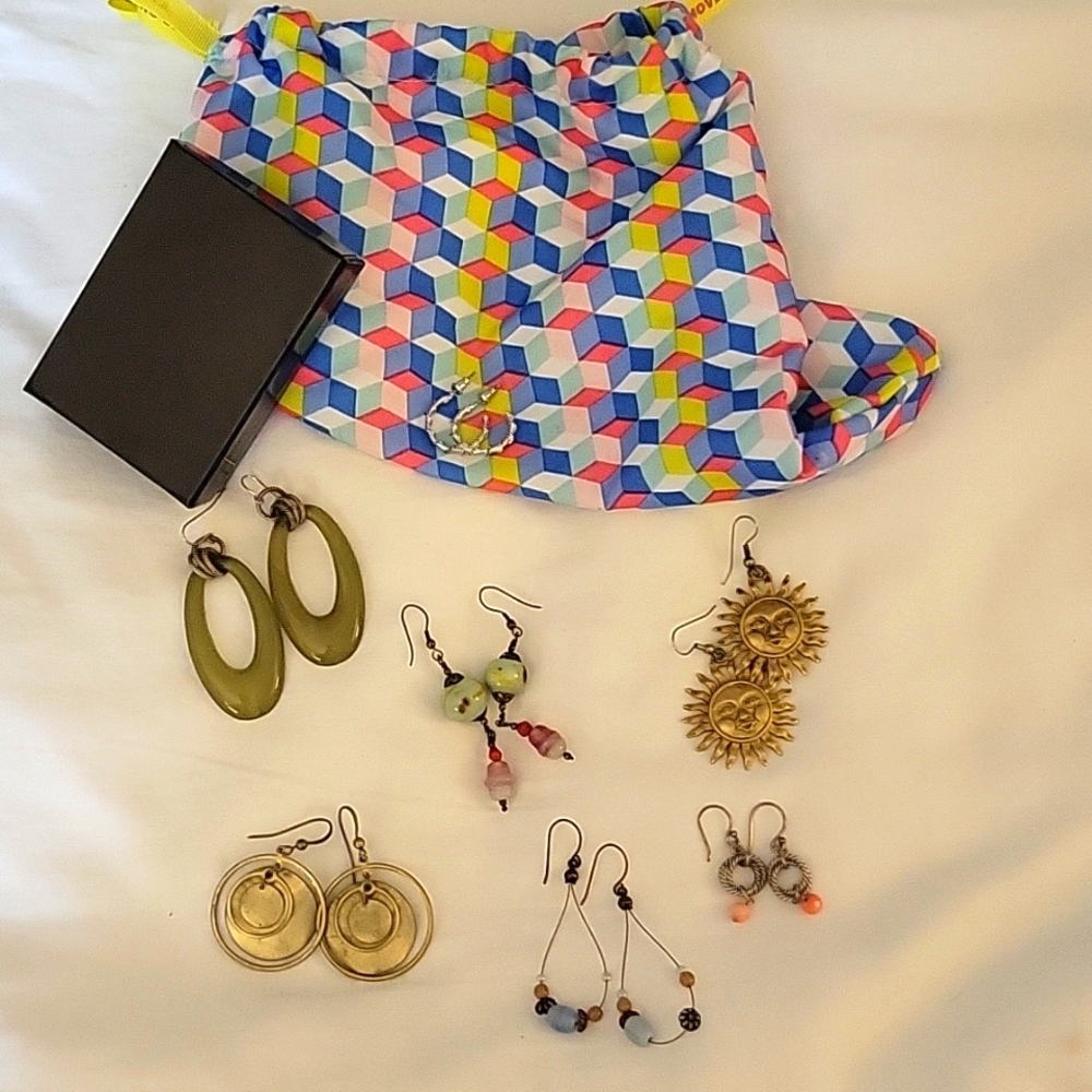 Earring lot